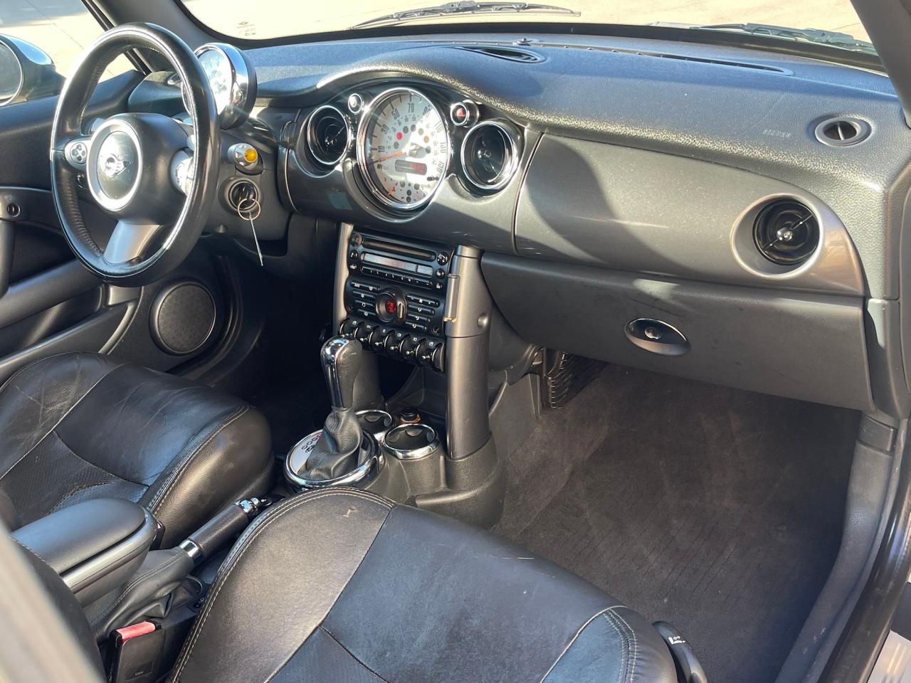Photo 5 from auction – 2008 MINI COOPER with VIN WMWRF33588TG17929