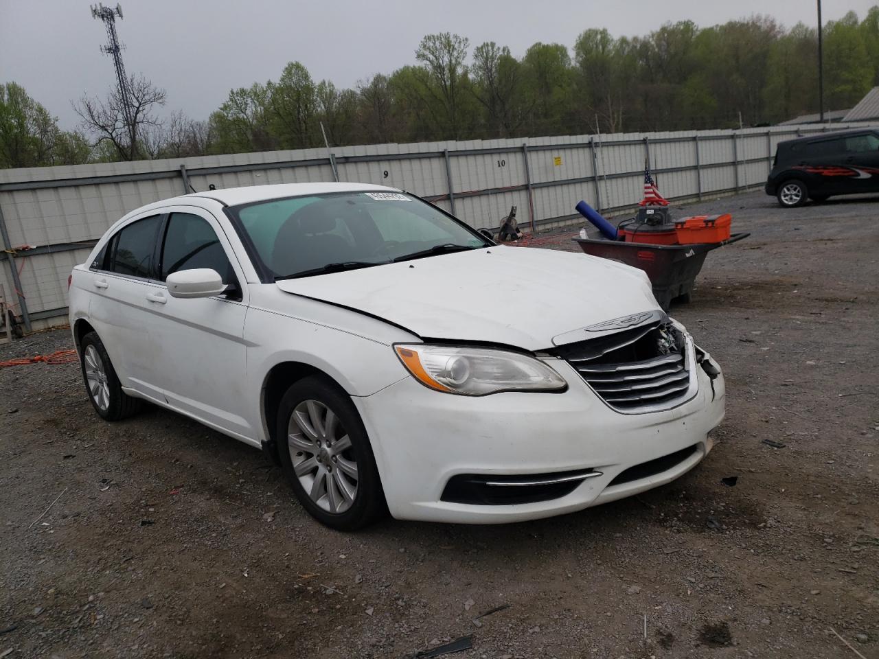CHRYSLER 200 TOURIN 2013 with VIN 1C3CCBBB7DN602633 - Photo from auction