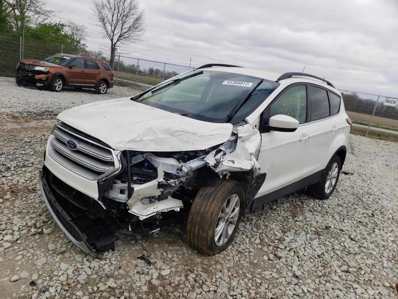 Photo 2 from auction – 2019 FORD ESCAPE SEL with VIN 1FMCU9HD2KUB76746