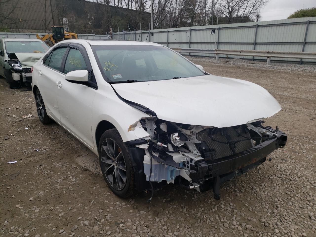 Photo 1 from auction – 2015 TOYOTA CAMRY LE with VIN 4T1BF1FK4FU907479