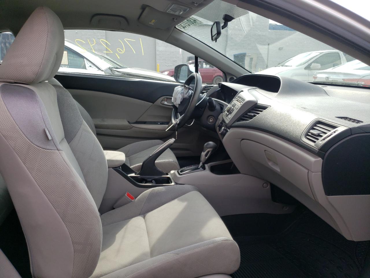 Photo 5 from auction – 2012 HONDA CIVIC LX with VIN 2HGFG3B52CH510898