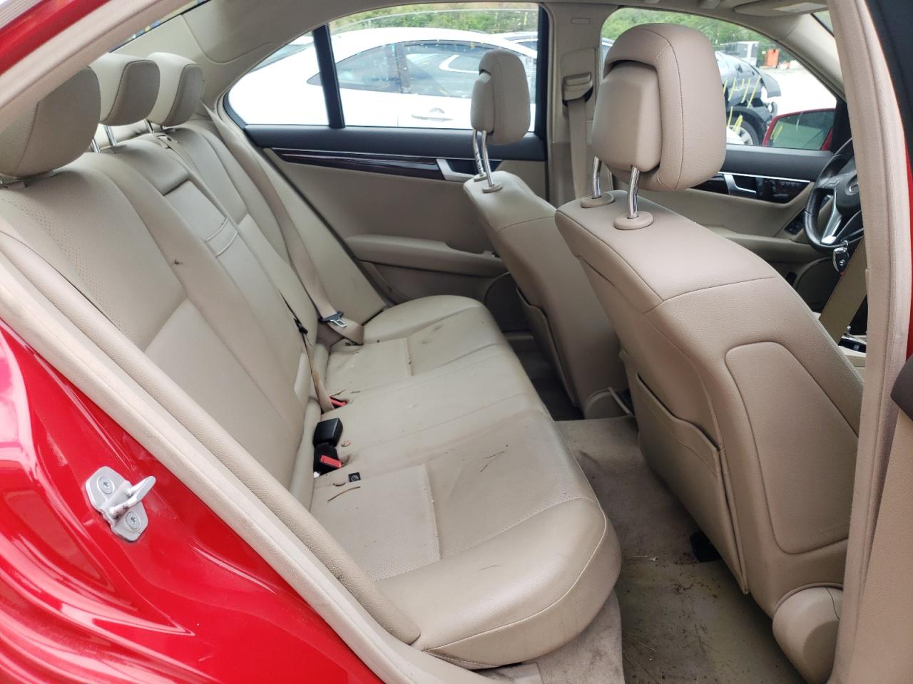 Photo 6 from auction – 2013 MERCEDES-BENZ C 250 with VIN WDDGF4HB2DA839907