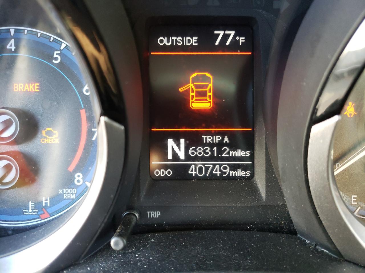 Photo 8 from auction – 2015 TOYOTA COROLLA L with VIN 2T1BURHE8FC384609