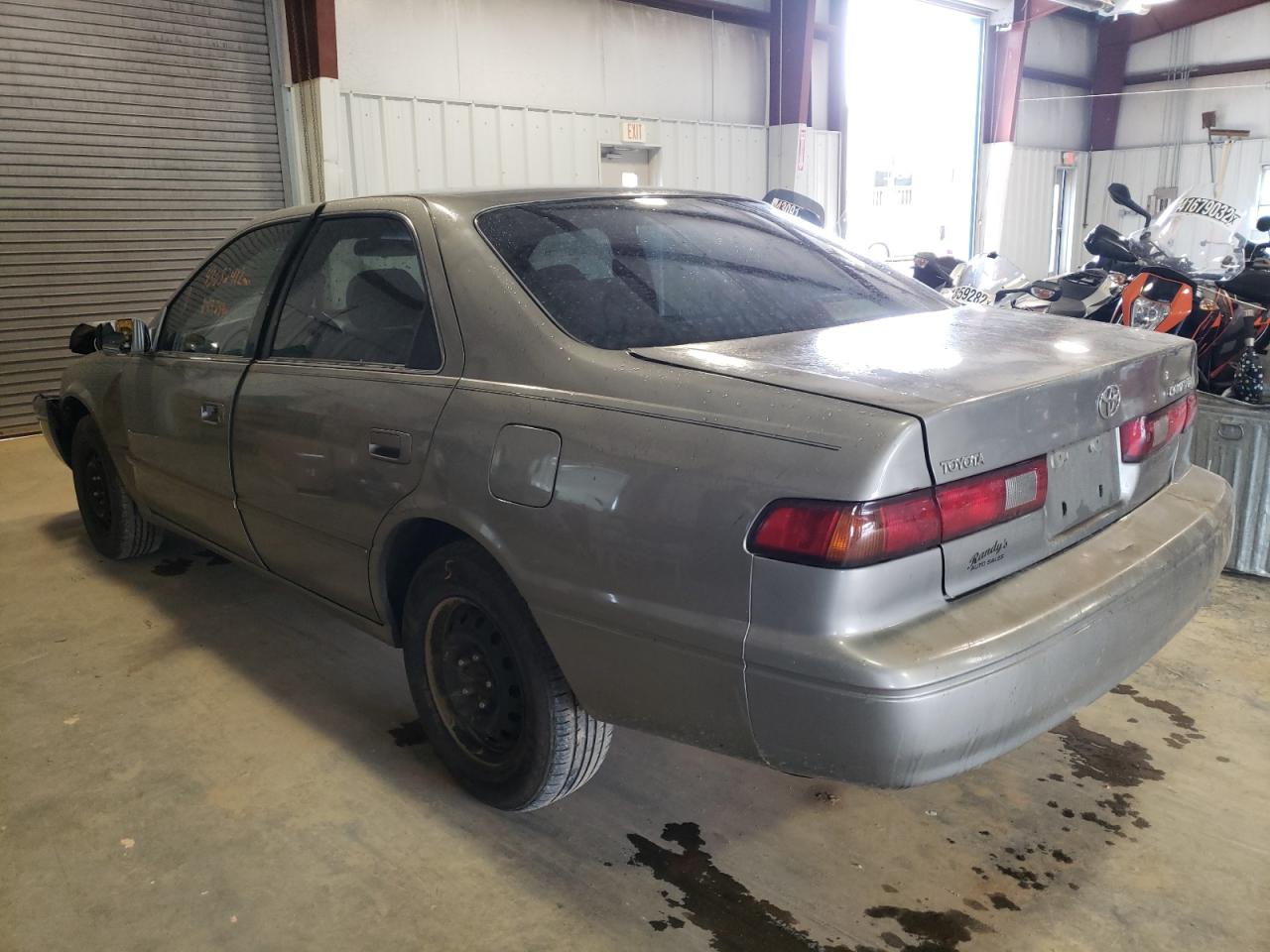 Photo 3 from auction – 1997 TOYOTA CAMRY CE with VIN 4T1BG22K2VU097387