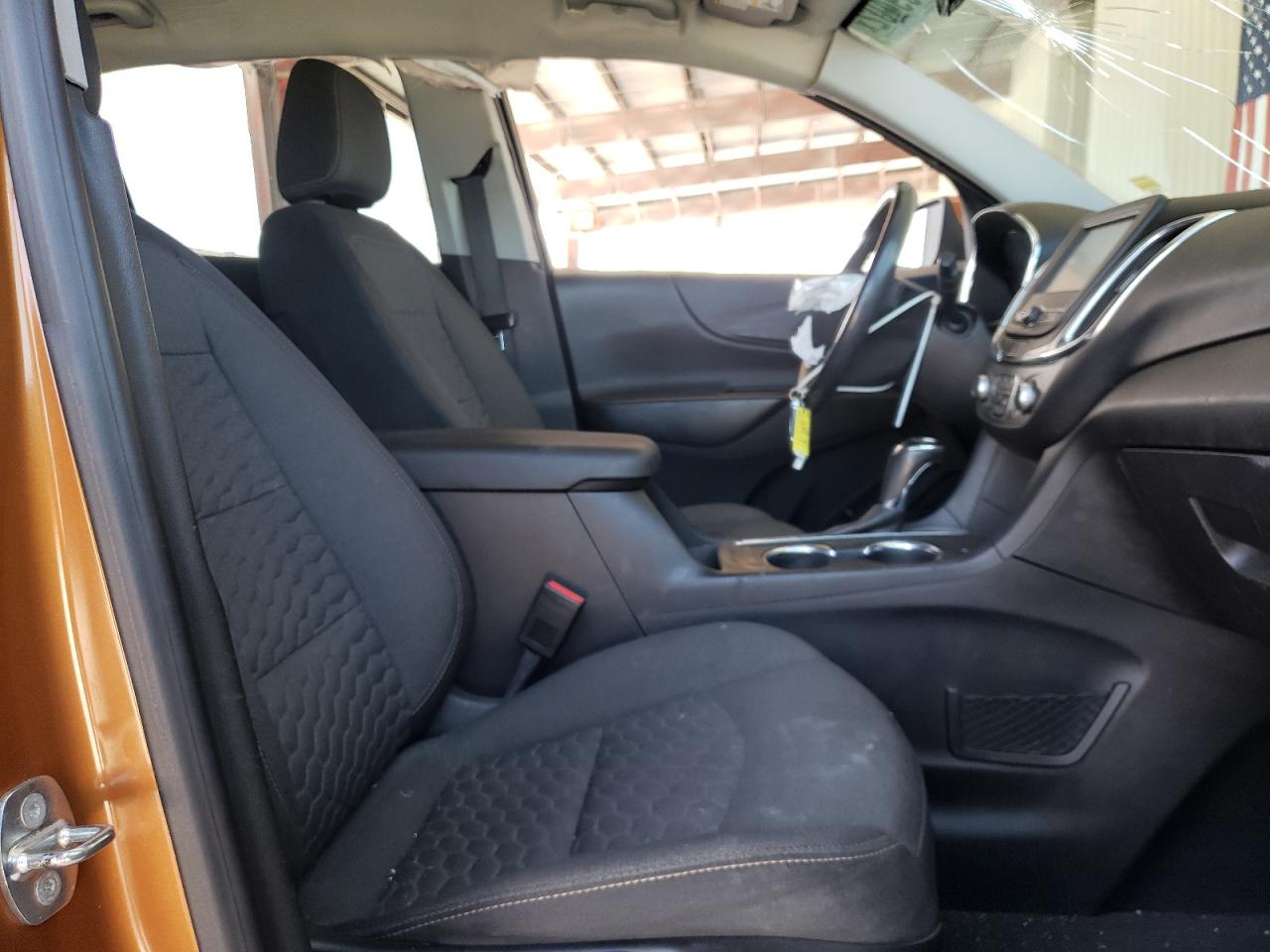 Photo 5 from auction – 2018 CHEVROLET EQUINOX LT with VIN 2GNAXJEVXJ6158260