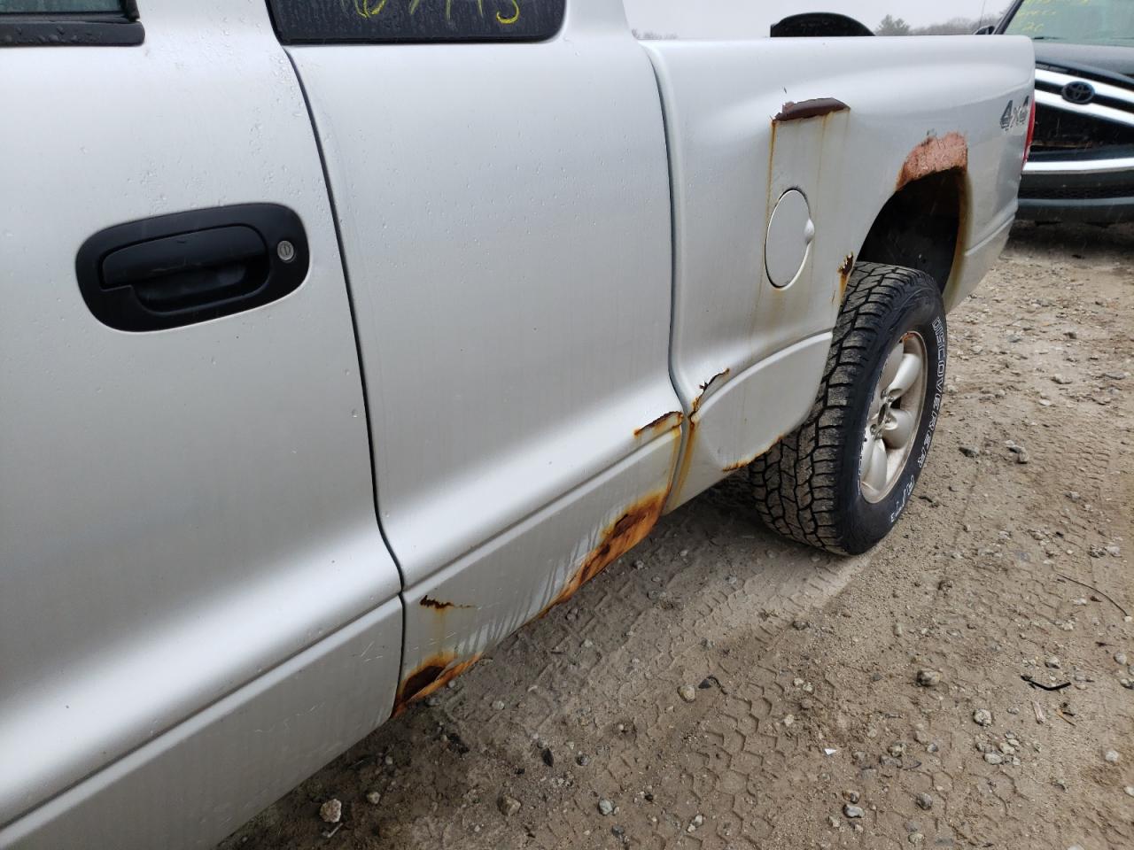 Photo 9 from auction – 2004 DODGE DAKOTA SPO with VIN 1D7HG32N94S549303