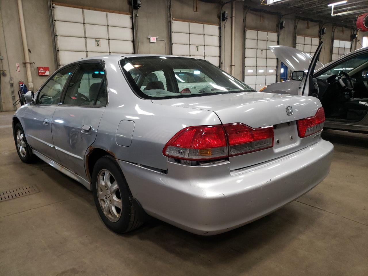 Photo 3 from auction – 2002 HONDA ACCORD with VIN 1HGCG566X2A020580