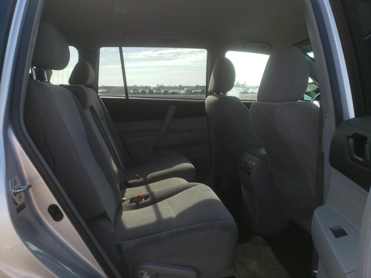 Photo 6 from auction – 2013 TOYOTA HIGHLANDER with VIN 5TDZA3EHXDS037130