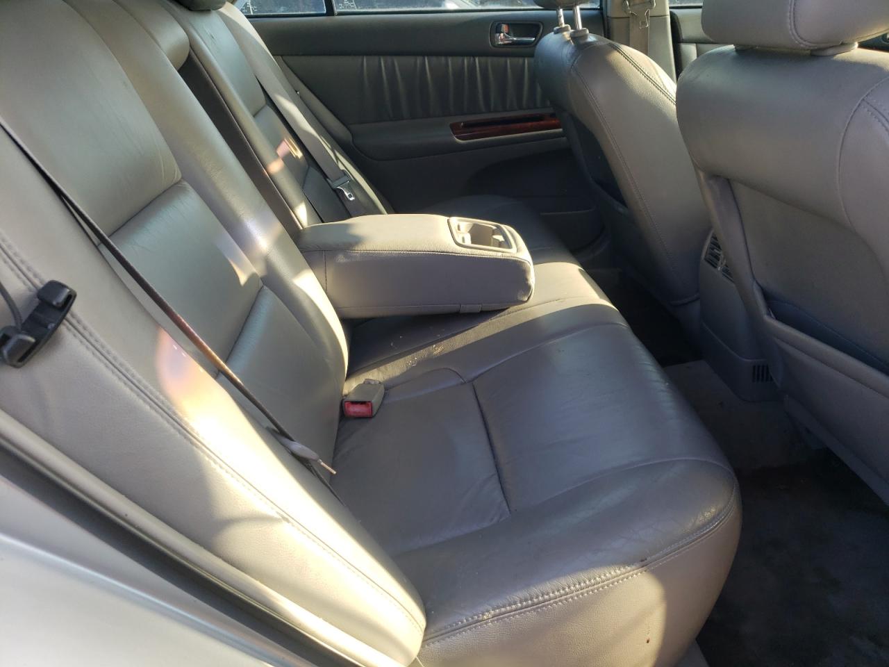Photo 6 from auction – 2003 TOYOTA CAMRY LE with VIN 4T1BF32K53U050635
