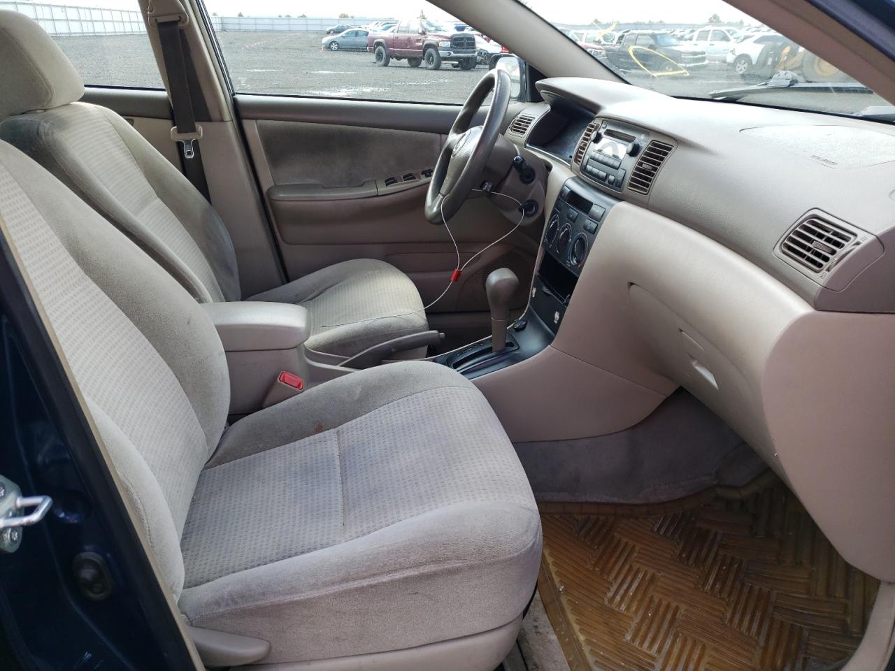 Photo 5 from auction – 2008 TOYOTA COROLLA CE with VIN 1NXBR32E08Z955812