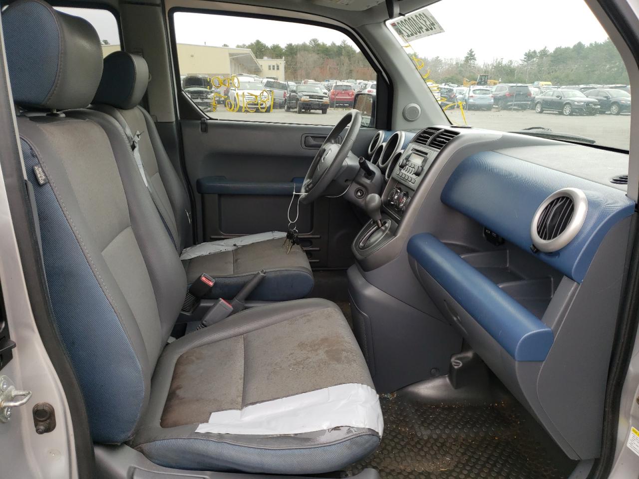 Photo 5 from auction – 2006 HONDA ELEMENT EX with VIN 5J6YH18796L003905