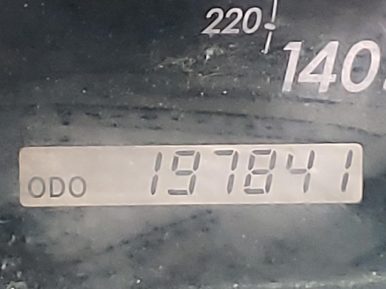 Photo 8 from auction – 2005 TOYOTA CAMRY LE with VIN 4T1BF30K55U108894