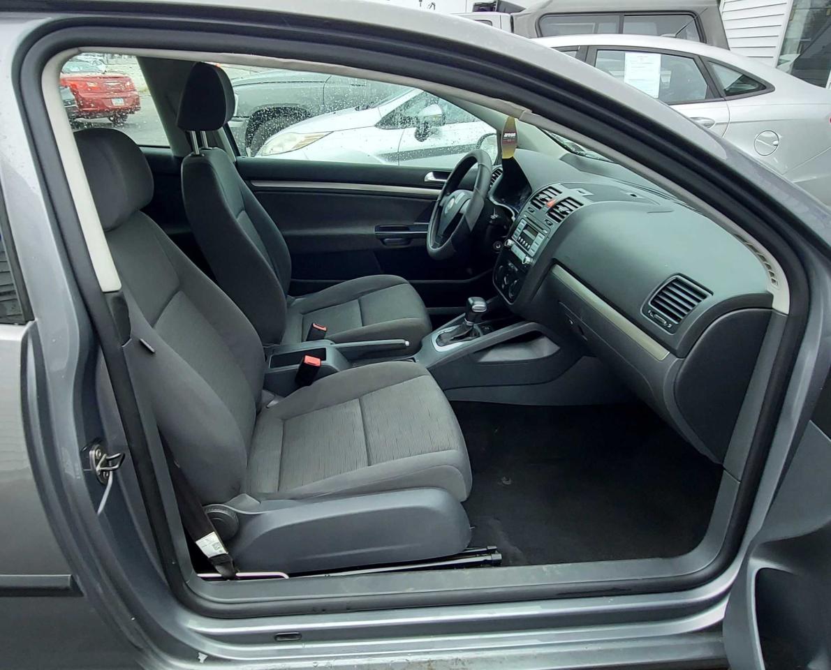 Photo 5 from auction – 2008 VOLKSWAGEN RABBIT with VIN WVWBB71K18W270651
