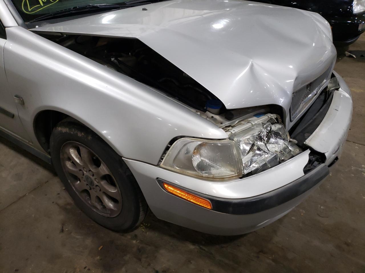 Photo 9 from auction – 2001 VOLVO S40 1.9T with VIN YV1VS29501F673910