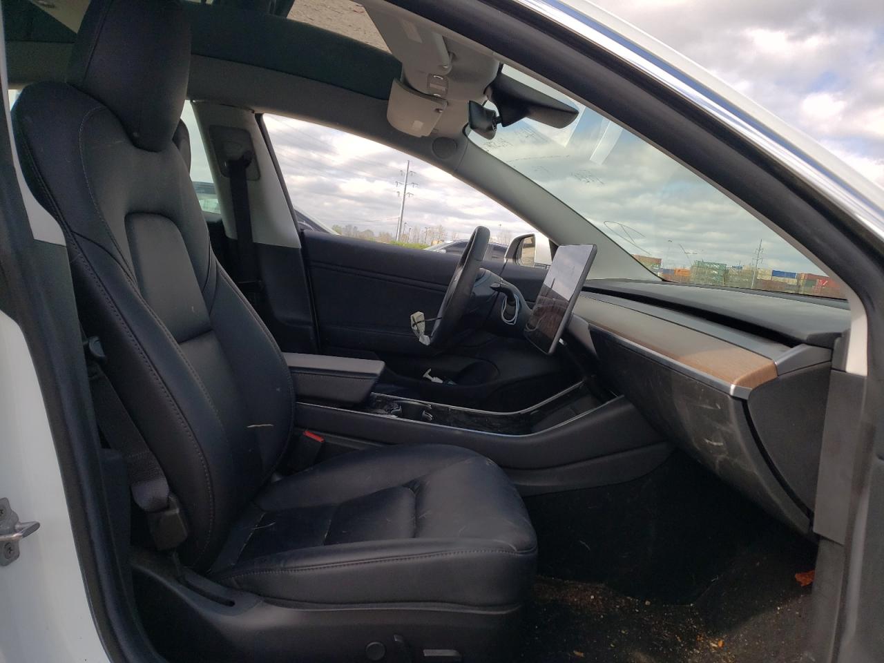 Photo 5 from auction – 2019 TESLA MODEL 3 with VIN 5YJ3E1EA6KF483973