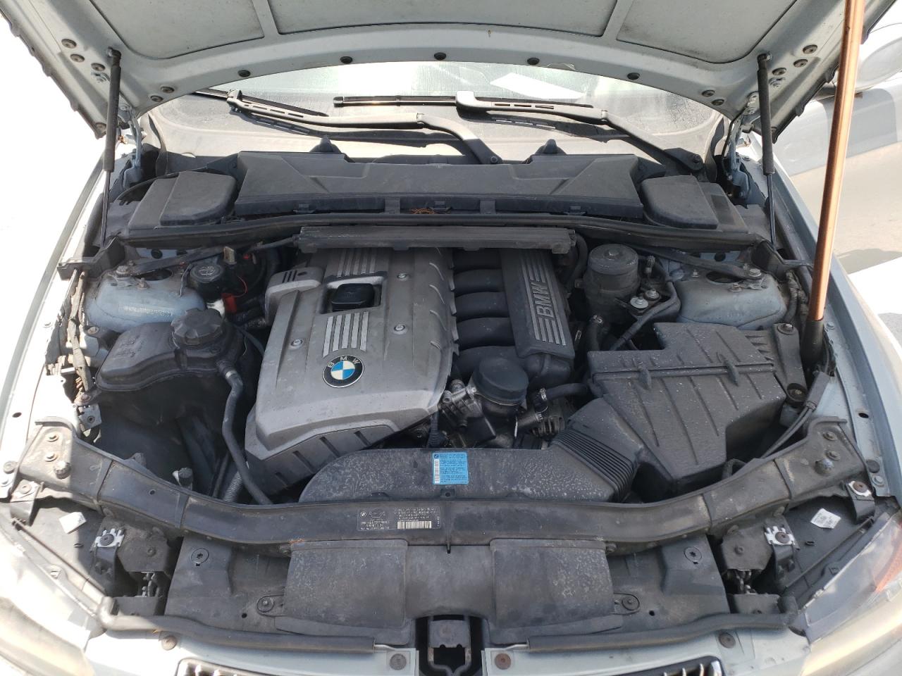 Photo 7 from auction – 2006 BMW 330 I with VIN WBAVB335X6KR76306