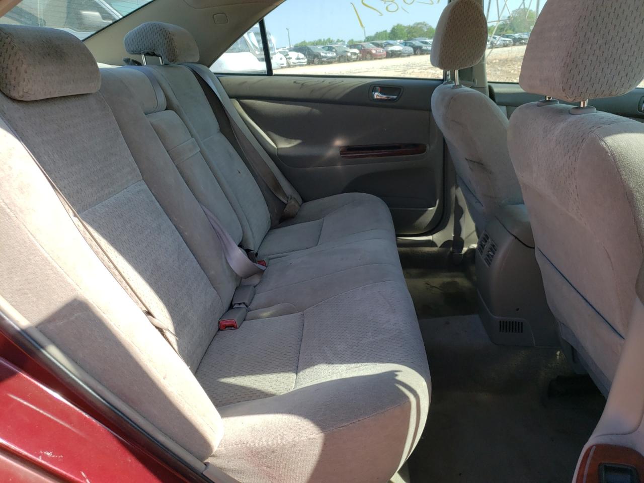 Photo 6 from auction – 2002 TOYOTA CAMRY LE with VIN 4T1BE30K22U104090