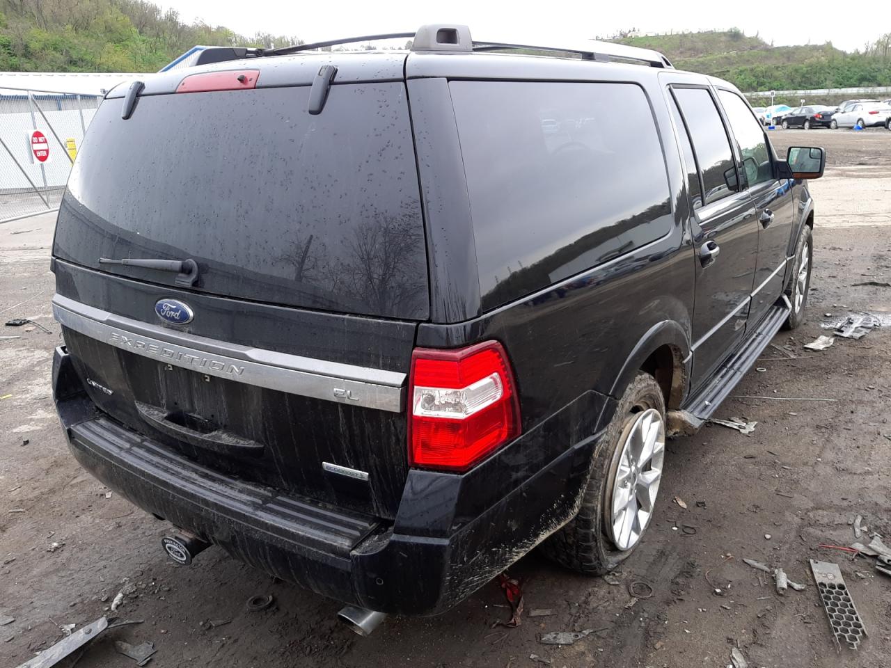 Photo 4 from auction – 2017 FORD EXPEDITION with VIN 1FMJK2AT1HEA57577