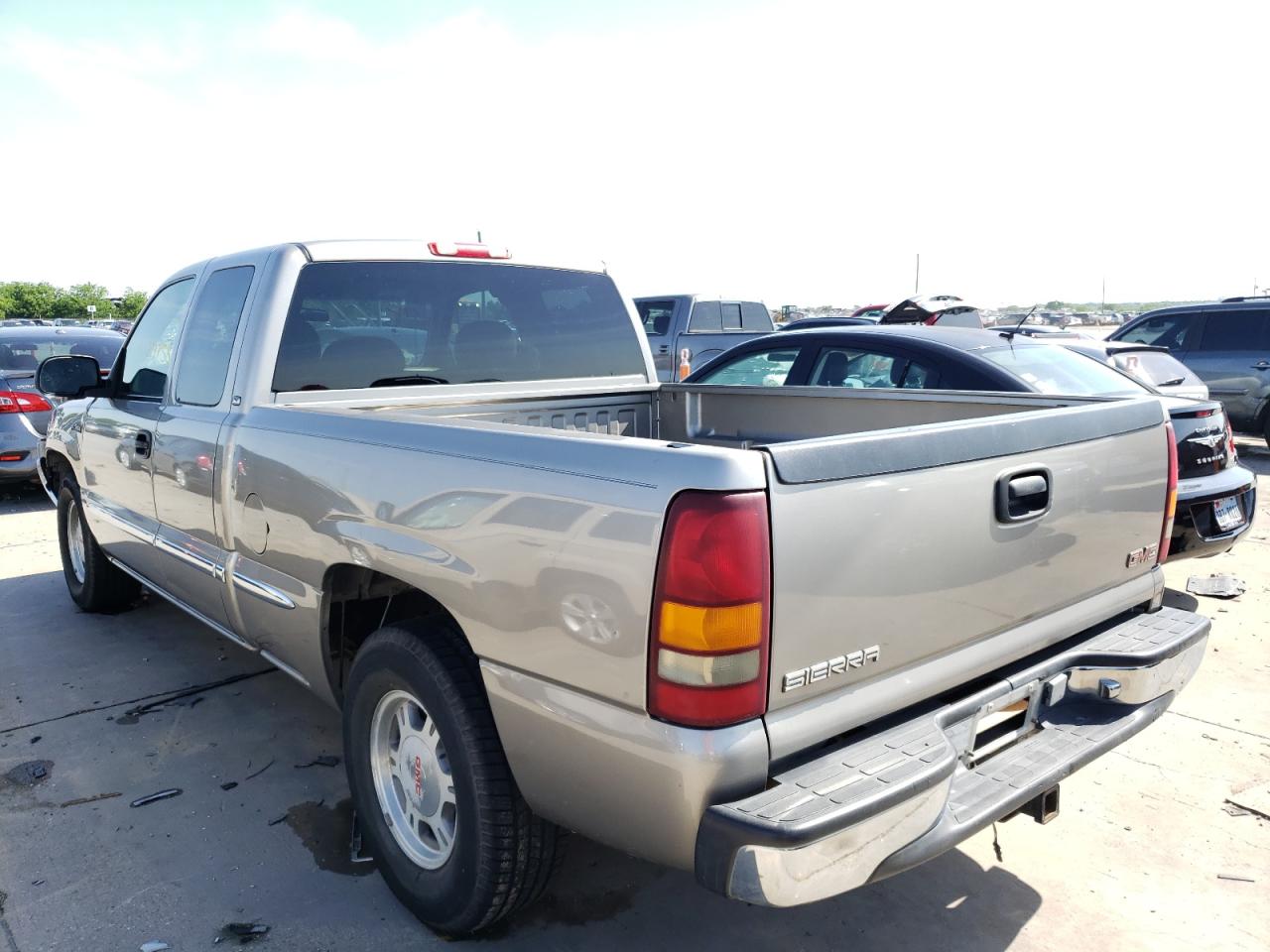 Photo 3 from auction – 2001 GMC NEW SIERRA with VIN 2GTEC19T611209331