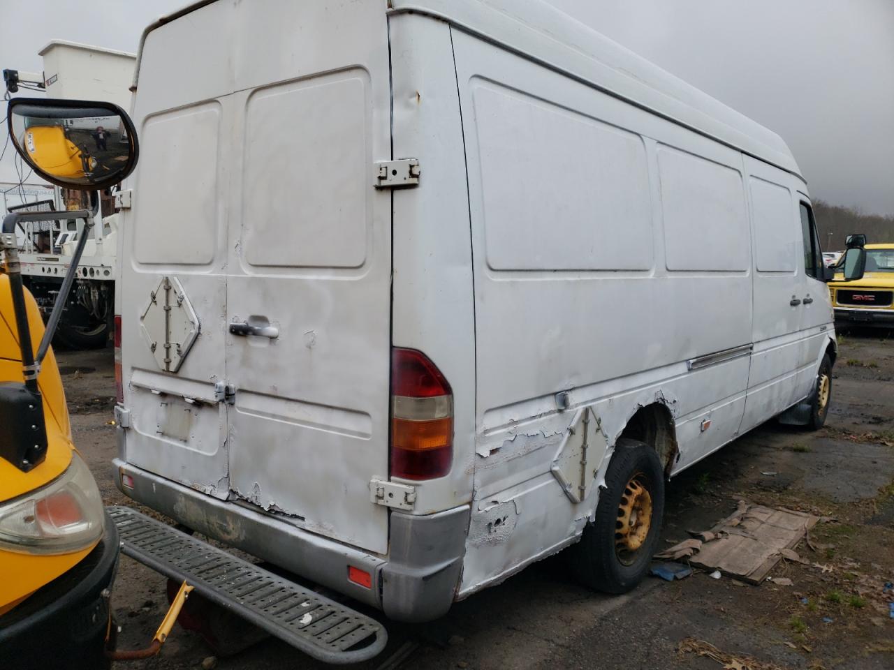 Photo 4 from auction – 2006 DODGE SPRINTER 2 with VIN WD0PD744865958007