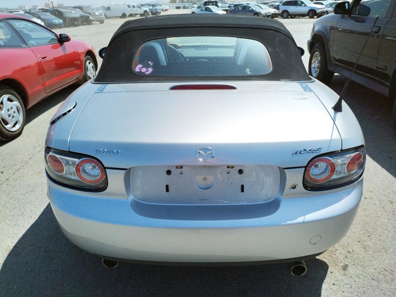 Photo 6 from auction – 2006 MAZDA MX-5 MIATA with VIN JM1NC25FX60105854