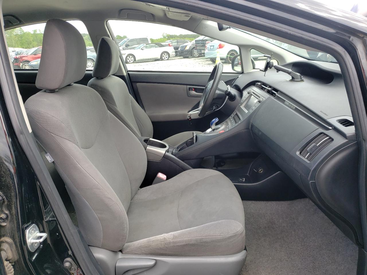 Photo 5 from auction – 2013 TOYOTA PRIUS with VIN JTDKN3DU8D5597173