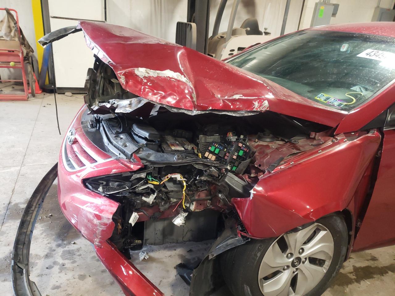 Photo 9 from auction – 2014 HYUNDAI SONATA GLS with VIN 5NPEB4AC6EH818066