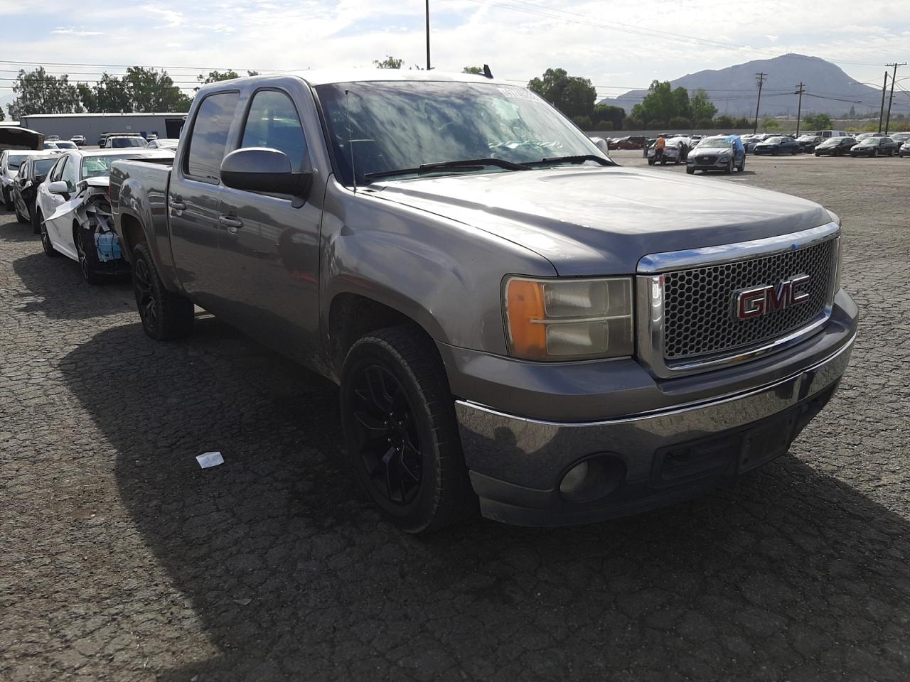 GMC NEW SIERRA 2007 with VIN 2GTEC13J071557562 - Photo from auction