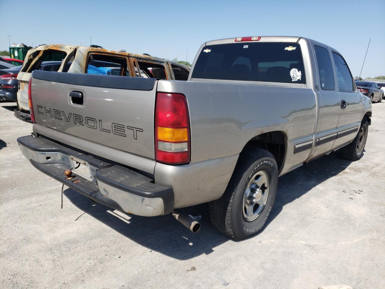 Photo 4 from auction – 2002 CHEVROLET SILVERADO with VIN 2GCEC19W121200645