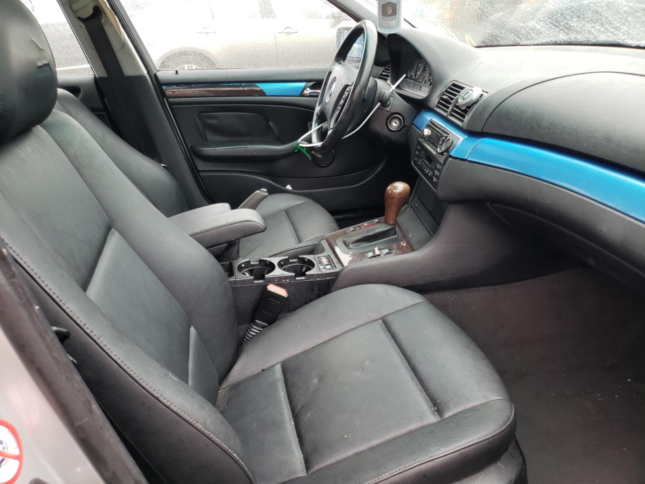 Photo 5 from auction – 2002 BMW 325 I with VIN WBAEV33412KL66206