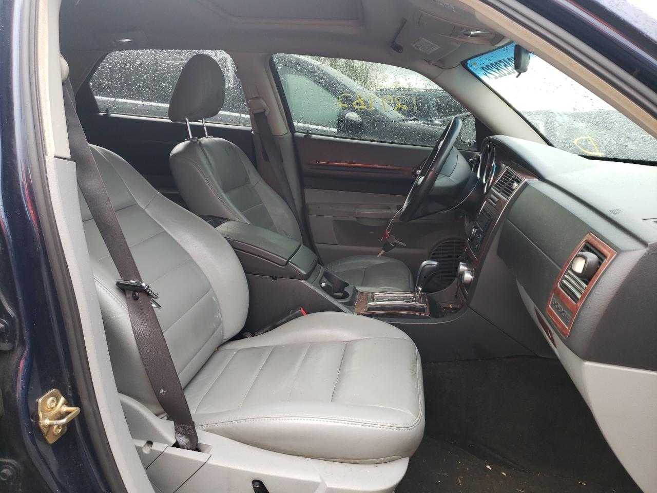 Photo 5 from auction – 2006 DODGE MAGNUM SXT with VIN 2D4FV47V46H117690