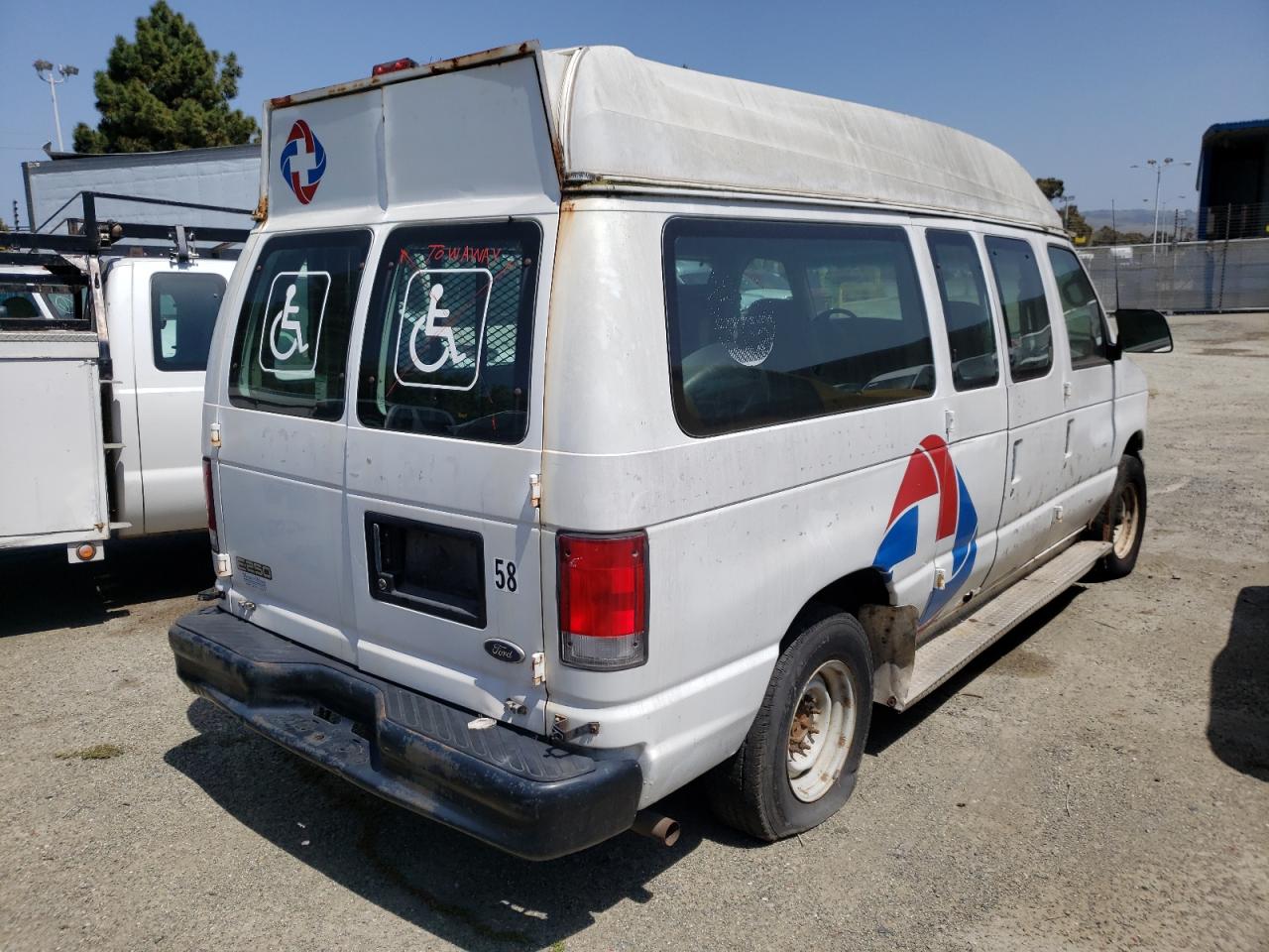 Photo 4 from auction – 2002 FORD ECONOLINE with VIN 1FTNE24222HA12556