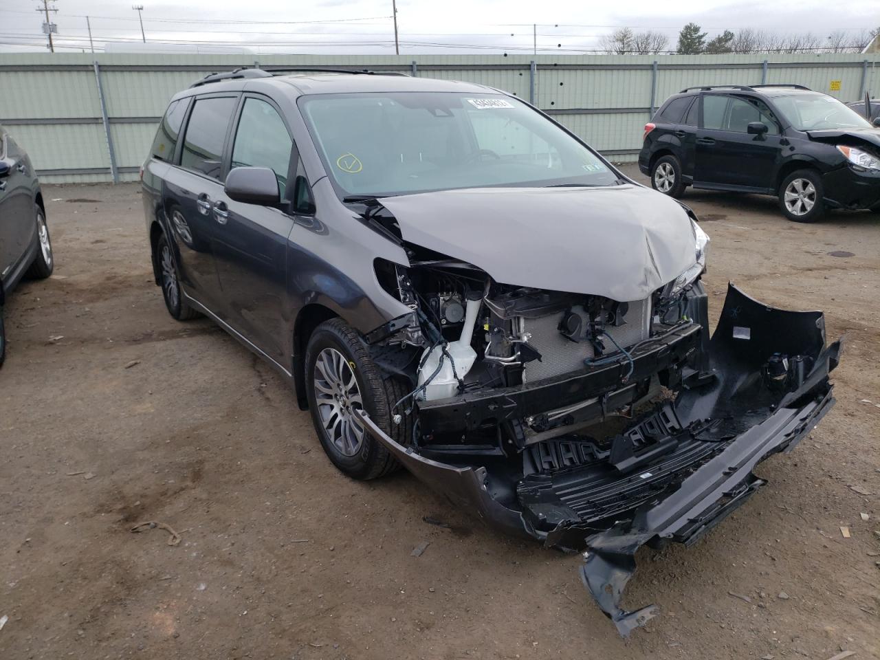 TOYOTA SIENNA XLE 2020 with VIN 5TDYZ3DC8LS032873 - Photo from auction