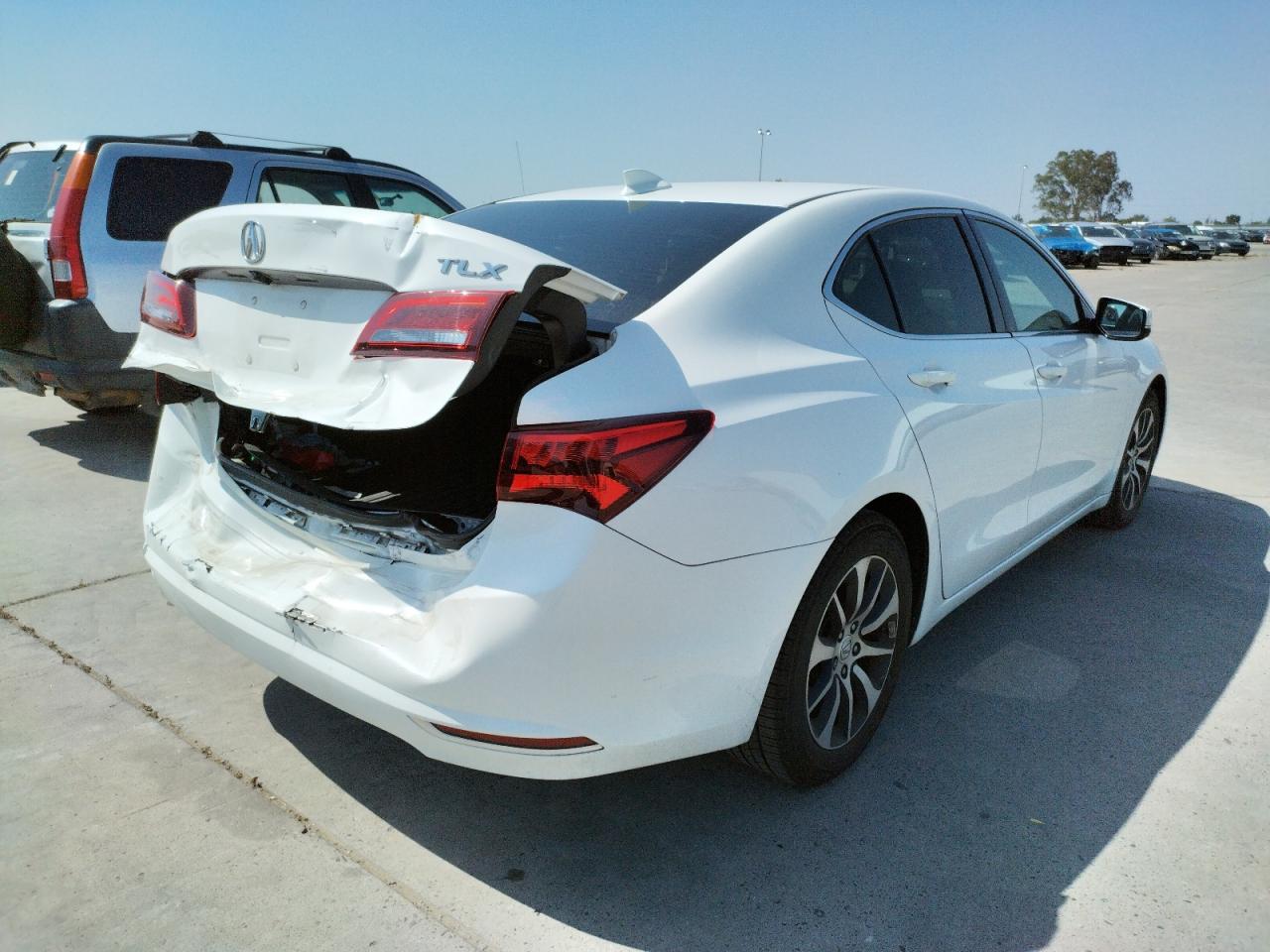 Photo 4 from auction – 2016 ACURA TLX with VIN 19UUB1F3XGA015632