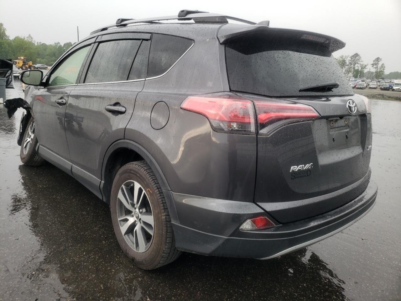 Photo 3 from auction – 2017 TOYOTA RAV4 XLE with VIN JTMWFREV1HJ703422