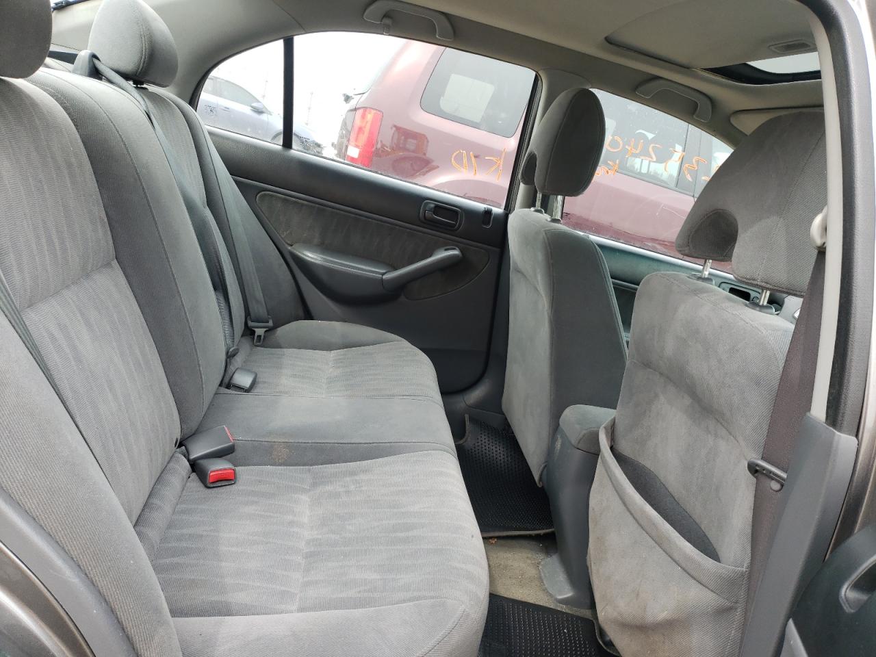 Photo 6 from auction – 2005 HONDA CIVIC LX with VIN 2HGES16605H042187