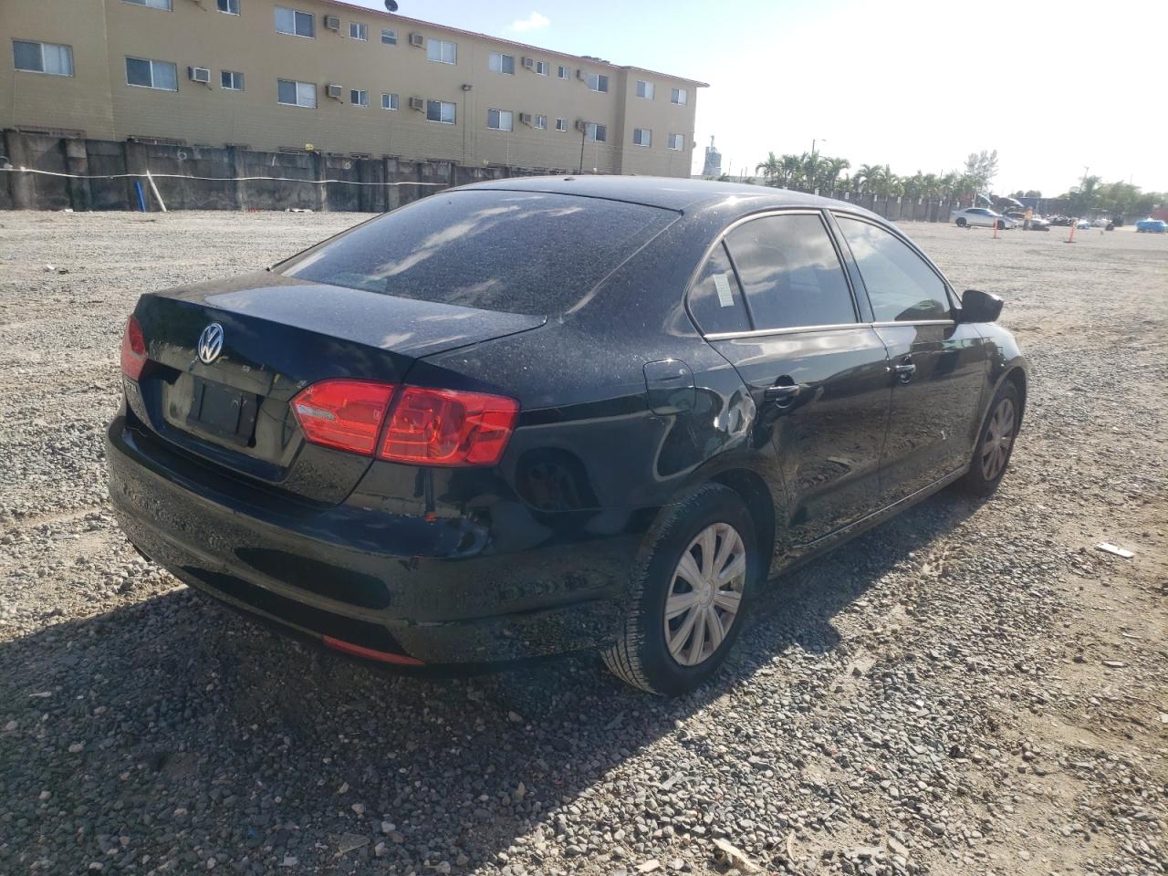 Photo 4 from auction – 2013 VOLKSWAGEN JETTA BASE with VIN 3VW2K7AJ4DM266480