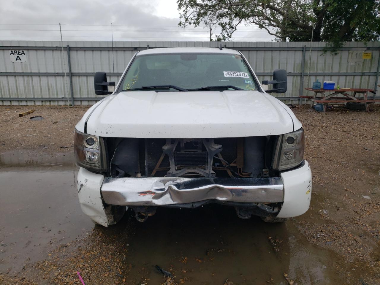 Photo 9 from auction – 2007 CHEVROLET SILVERADO with VIN 2GCEC190X71724590