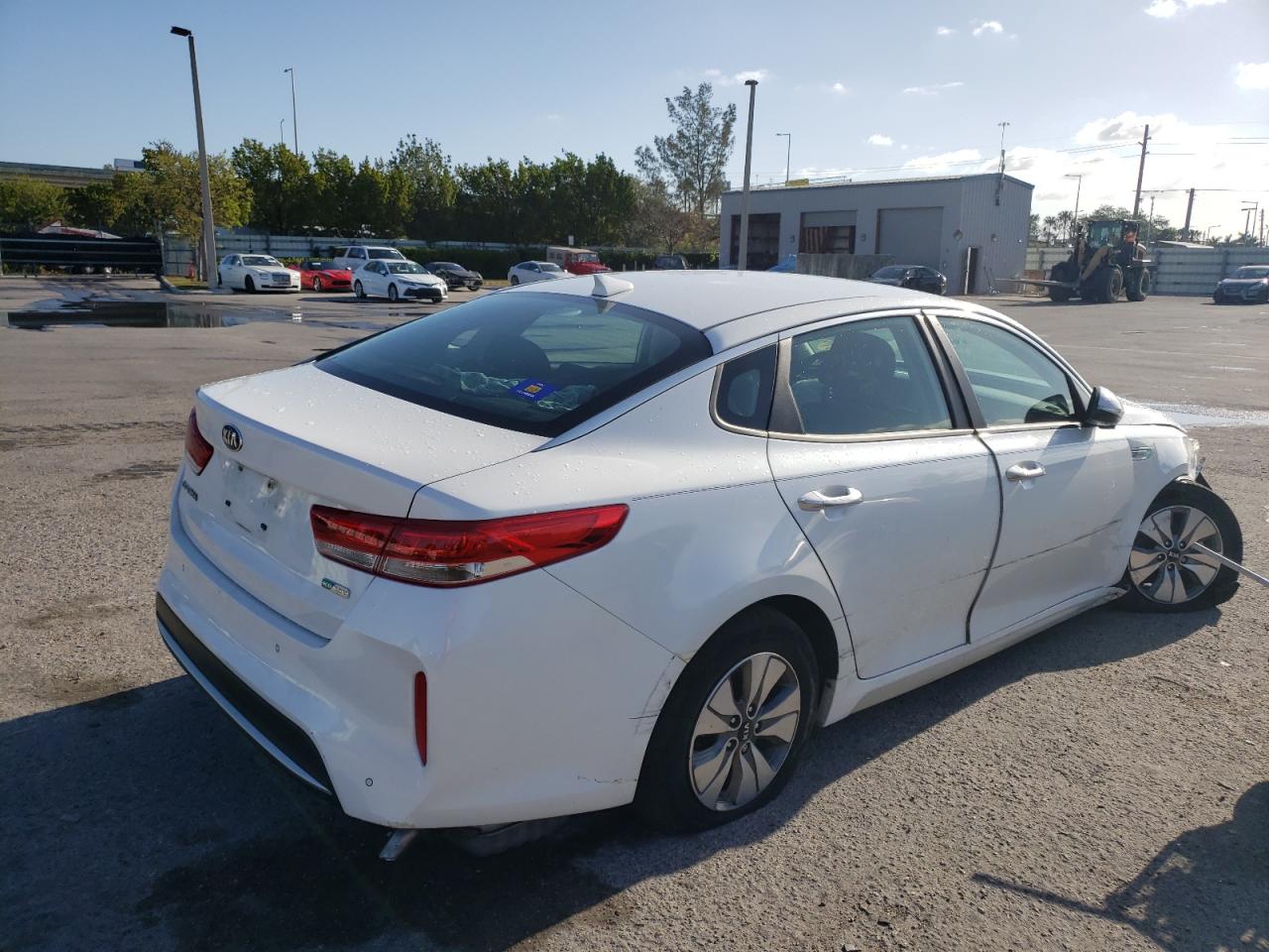 Photo 4 from auction – 2018 KIA OPTIMA HYB with VIN KNAGT4LE8J5021216
