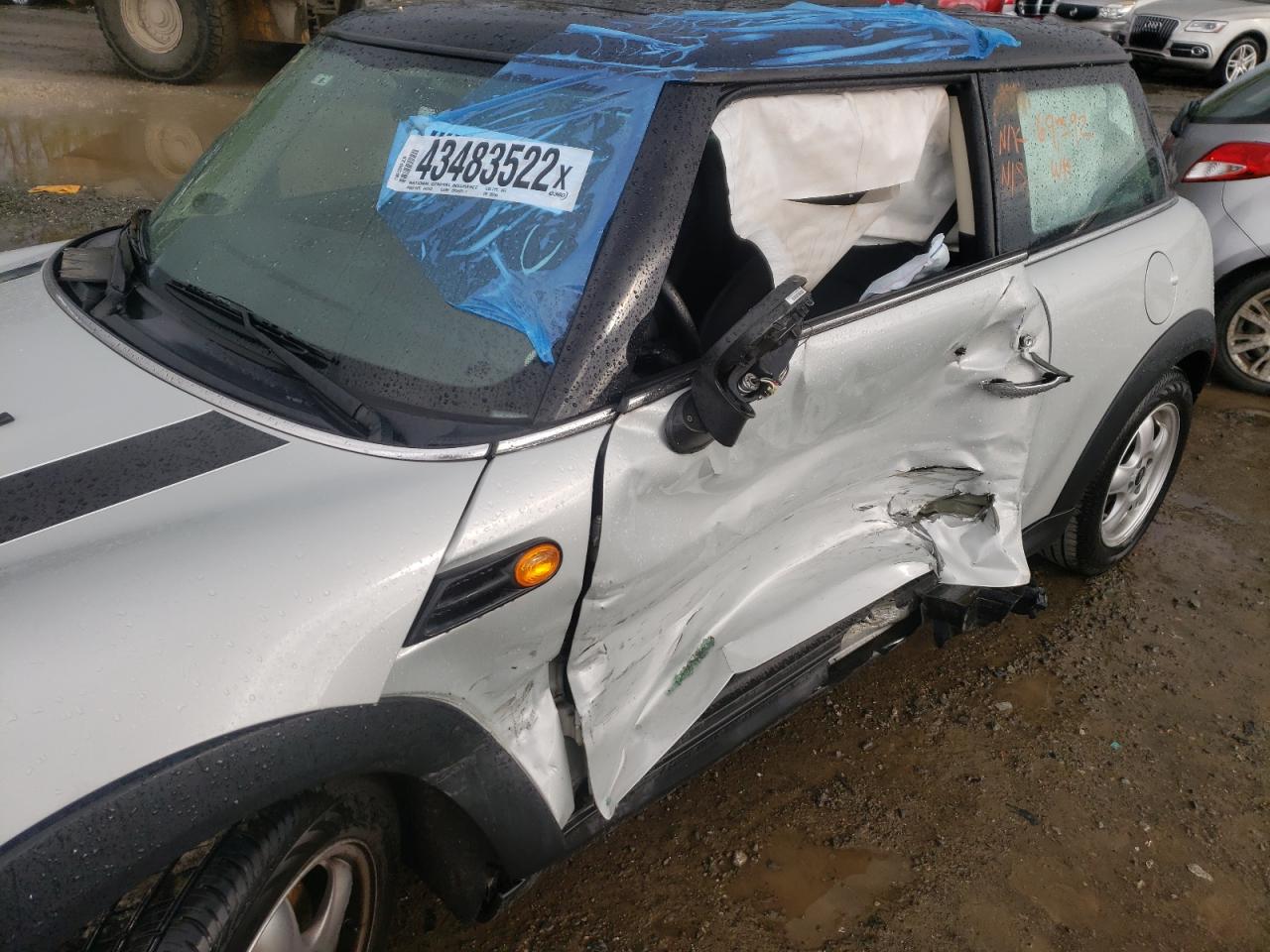 Photo 9 from auction – 2011 MINI COOPER with VIN WMWSU3C59BT092844