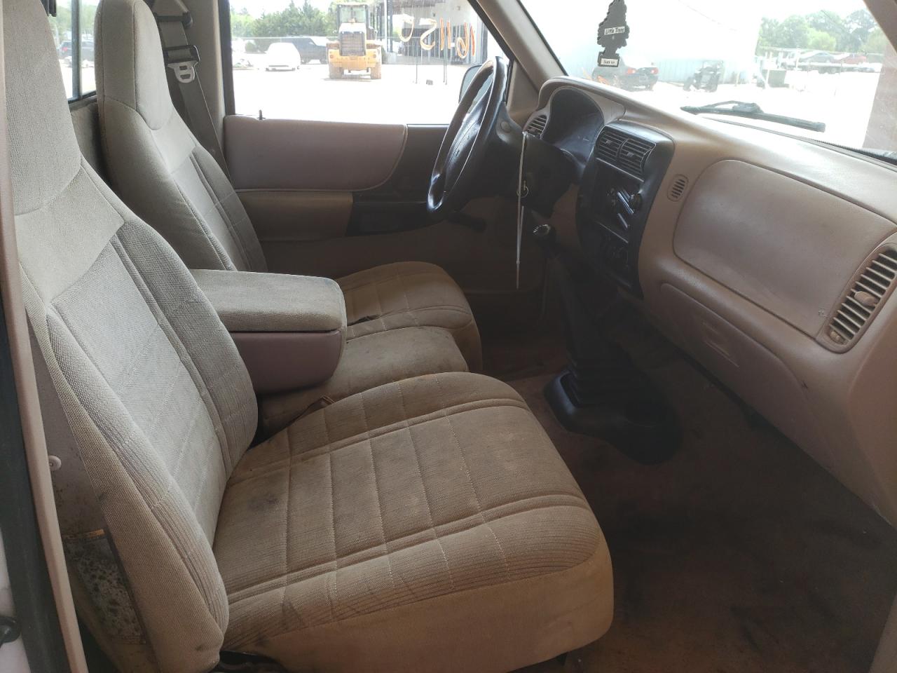 Photo 5 from auction – 1997 FORD RANGER with VIN 1FTCR10A6VUD39668