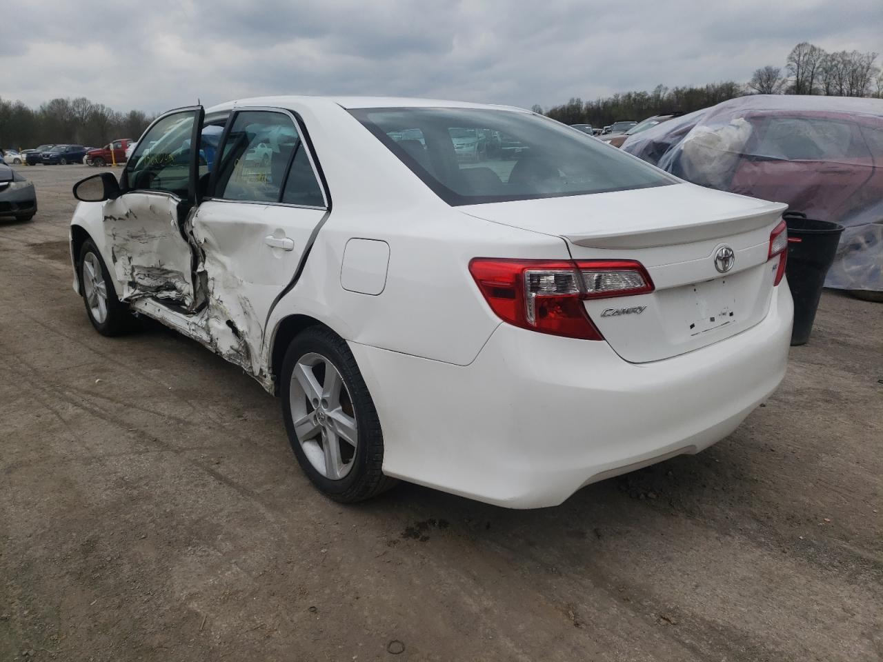 Photo 3 from auction – 2013 TOYOTA CAMRY L with VIN 4T1BF1FK2DU684310