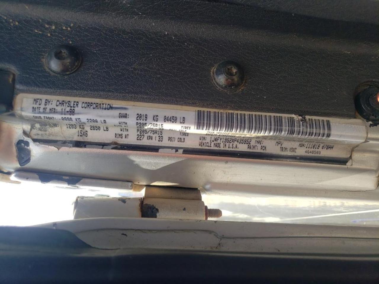 Photo 10 from auction – 1999 JEEP WRANGLER / with VIN 1J4FY19S2XP435952