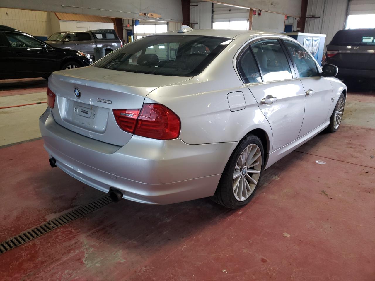 Photo 4 from auction – 2011 BMW 335 XI with VIN WBAPL5C58BA919121