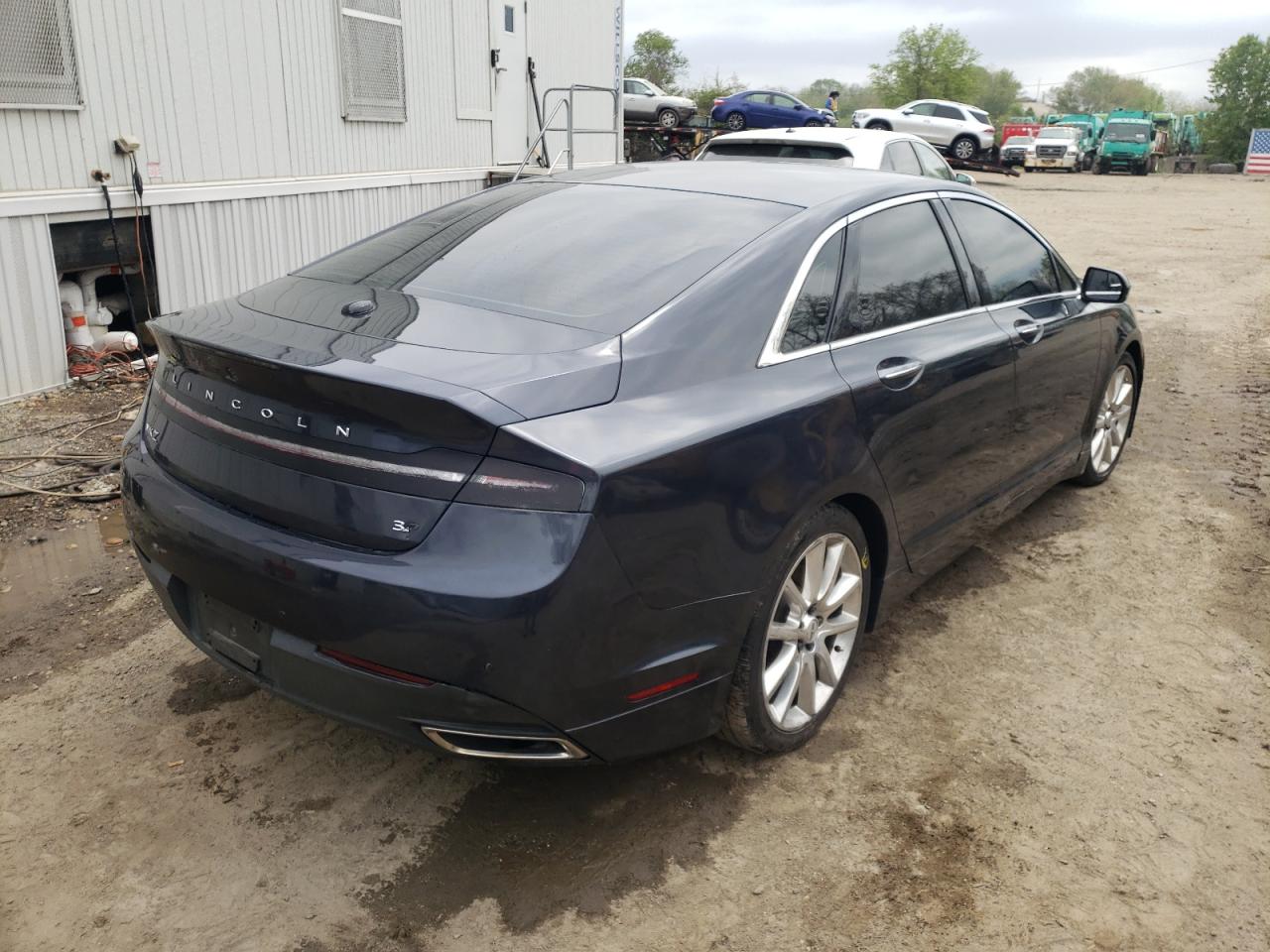 Photo 4 from auction – 2014 LINCOLN MKZ with VIN 3LN6L2GK3ER825490