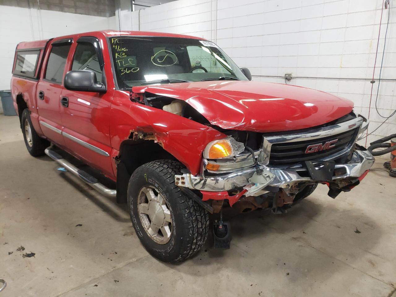 GMC NEW SIERRA 2005 with VIN 2GTEK13TX51206031 - Photo from auction