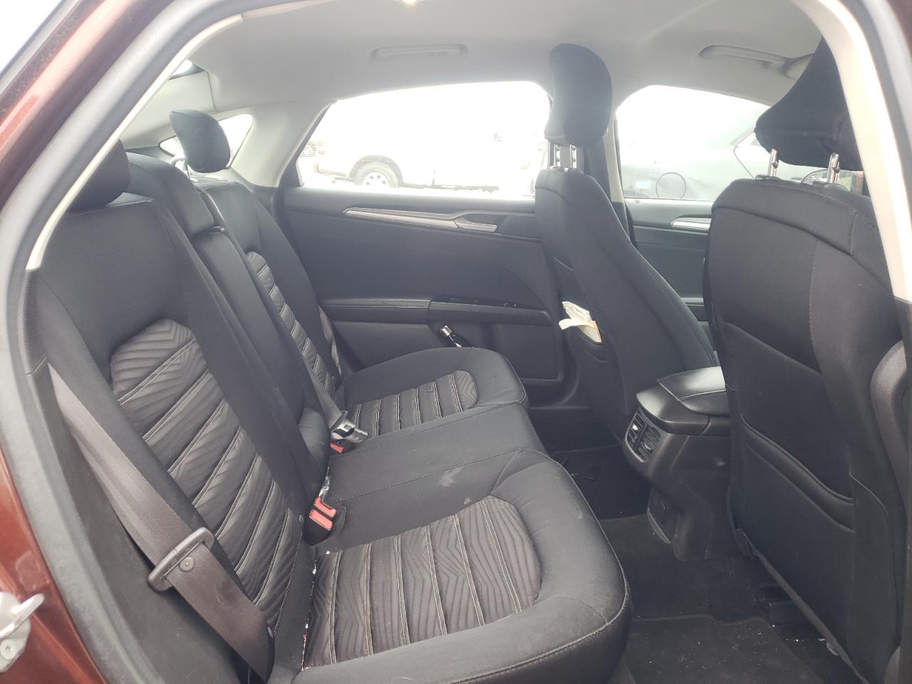 Photo 6 from auction – 2016 FORD FUSION SE with VIN 3FA6P0H73GR142303