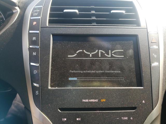 Photo 9 from auction – 2015 LINCOLN MKZ with VIN 3LN6L2G99FR610890