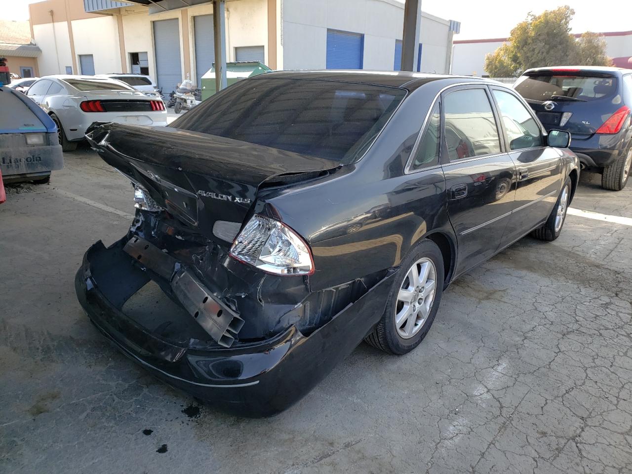 Photo 4 from auction – 2001 TOYOTA AVALON XL with VIN 4T1BF28B11U158961