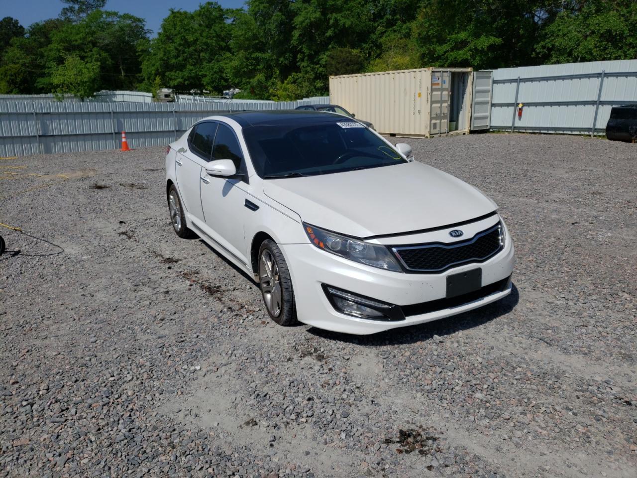 KIA OPTIMA SX 2013 with VIN 5XXGR4A6XDG094648 - Photo from auction